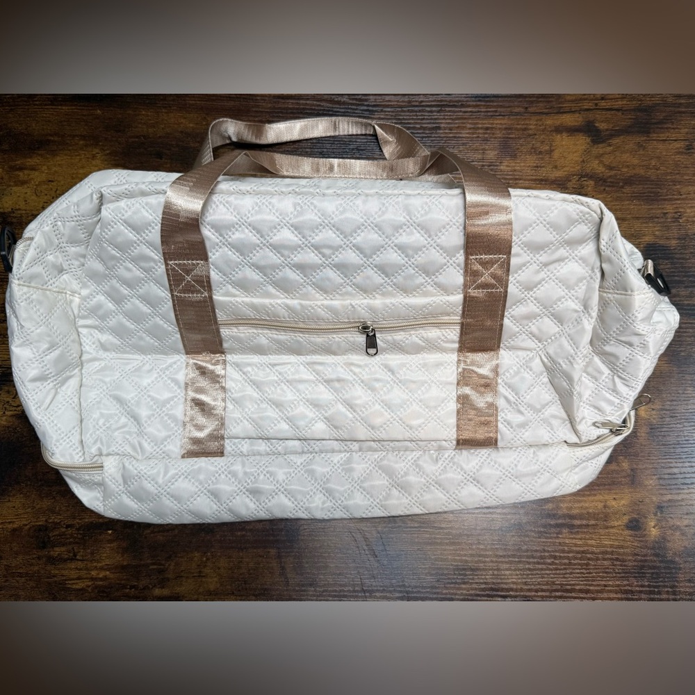 Zuomanni Quilted Cream and Tan Travel Bag - Picture 4 of 7